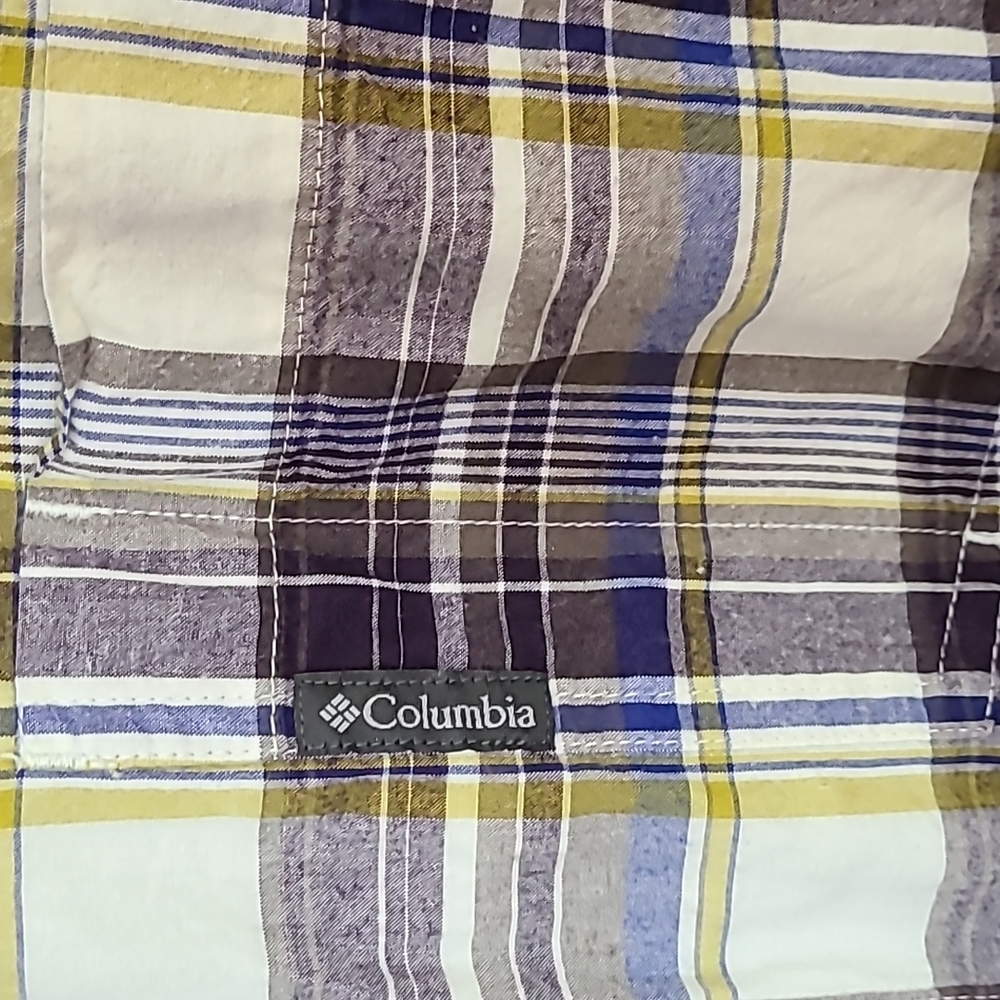 Men's Columbia button down shirt, XL, EUC - Picture 3 of 11